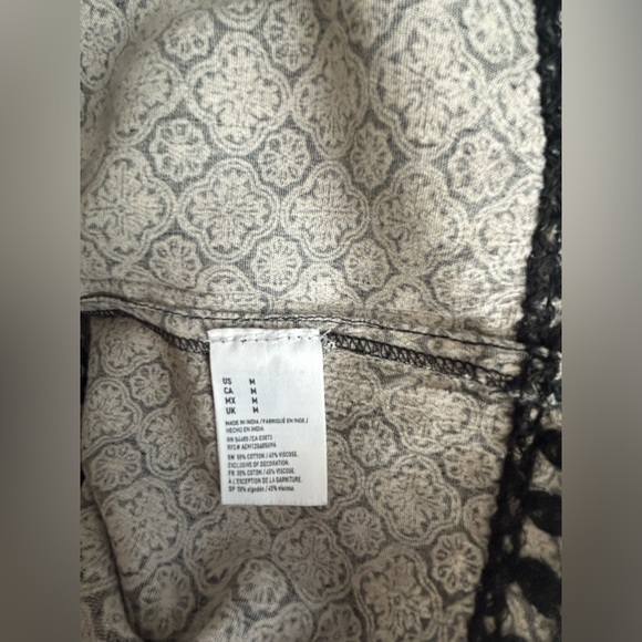 American Eagle Fringe Black White Embroidered Boho Romper Sz M Spaghetti Strap - Picture 11 of 12